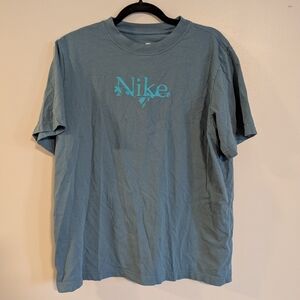 ✨5 For $50 Nike Tee Loose Fit Botanical Logo Size M